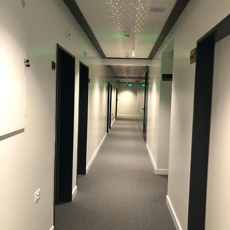 Kubi Hotel Struga Bagian luar foto