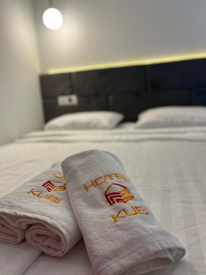 Kubi Hotel Struga Bagian luar foto