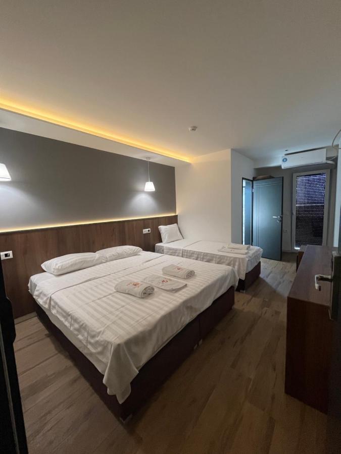 Kubi Hotel Struga Bagian luar foto